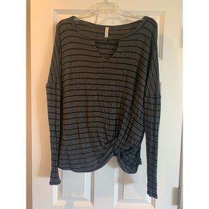 Grey striped knotted front top